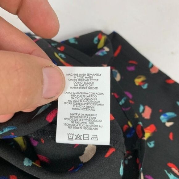 Cabi Womens Multicolor Abstract Print Button-Up Blouse Size Medium - Picture 6 of 6